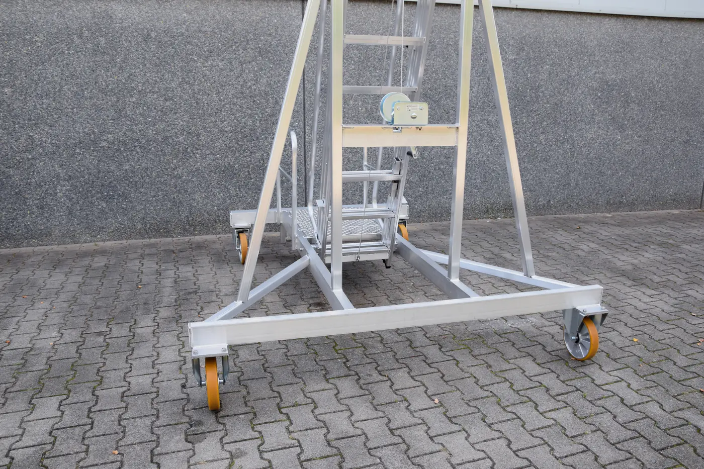 Fahrgestell mit gebremsten Lenkrollen Ø 250 mm